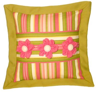 Pillow from Waverly fabric with flower buttons